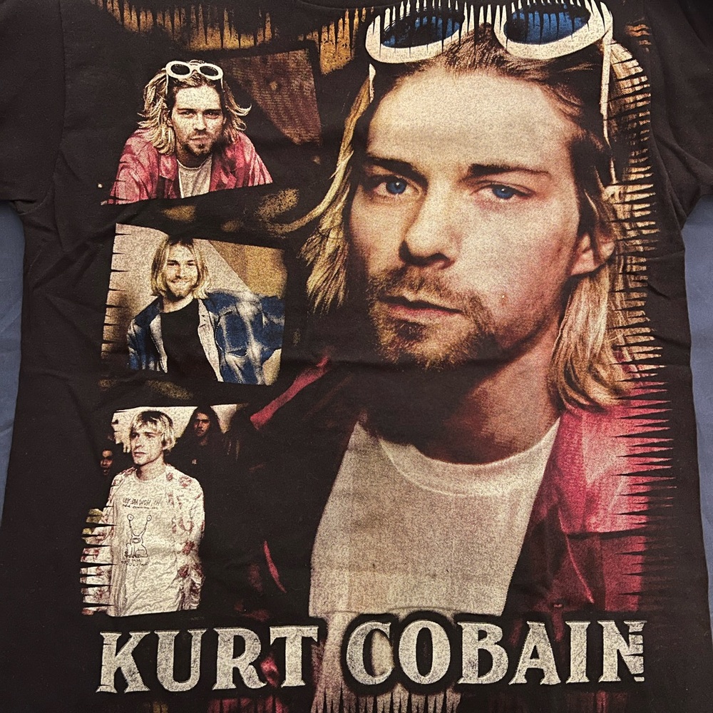 Vintage used Kurt Kobain T shirt size Large